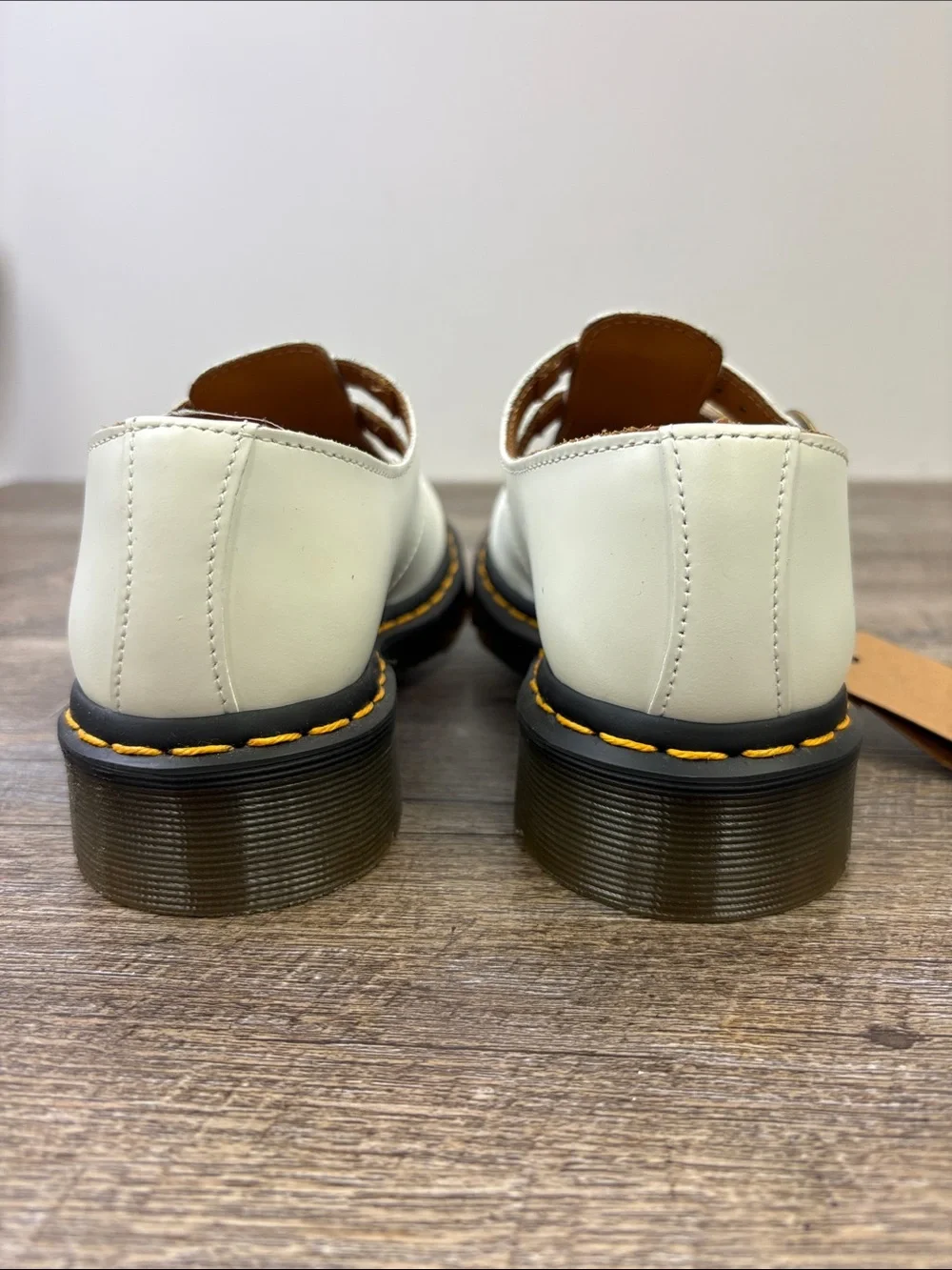 Dr. Martens 8065 Mary Jane White Leather Shoes Women’s US 6 NWT